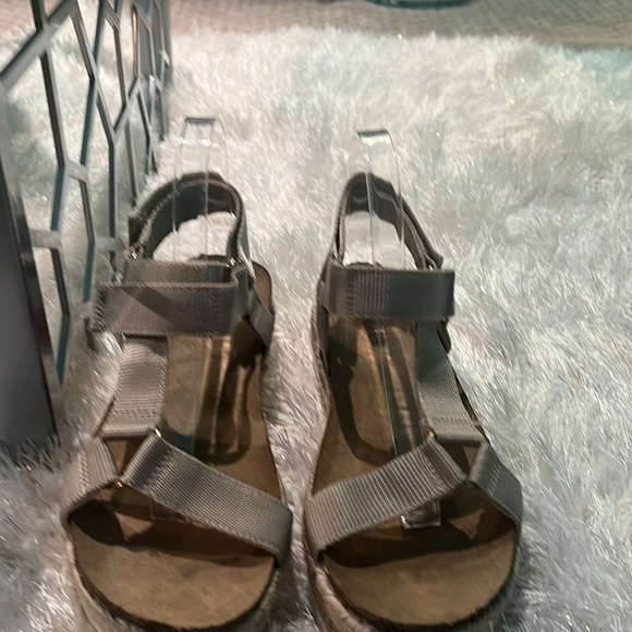 Cushionaire Women’s Summer Sandals, Velcro Strap, Size 10, NWT - Picture 8 of 16